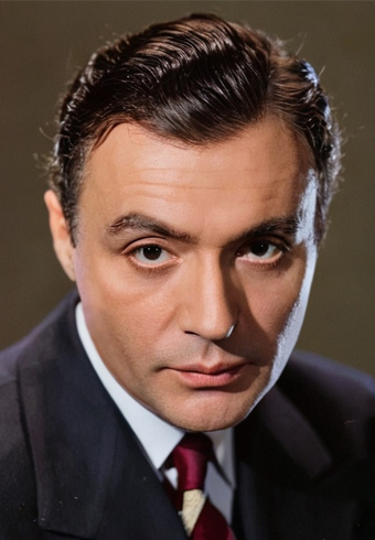 la foto dell'attore Charles Boyer, il grande amante romantico di Hollywood