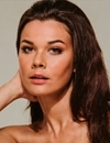 la triste sorte di Imogen Hassall, l'attrice relegata al ruolo di bionda sciocca, Imogen Hassall attrice, Imogen Hassall morta tragicamente