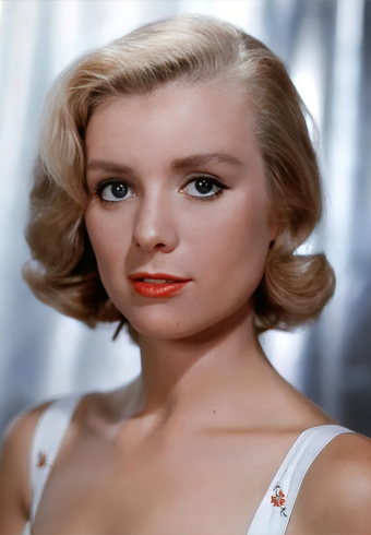 la foto dell'attrice Inger Stevens, protagonista di The Farmer's Daughter e di film con Clint Eastwood e Henry Fonda