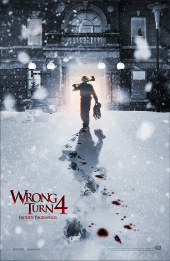 Locandina di Wrong Turn 4 - Bloody Beginnings (2011): tre figure deformi e minacciose emergono dall'oscurità tra filo spinato, atmosfera horror con toni scuri e rosso sangue
